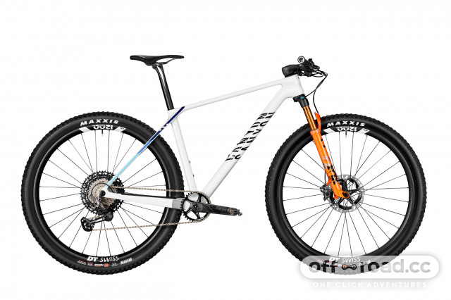 Canyon best sale mtb carbon